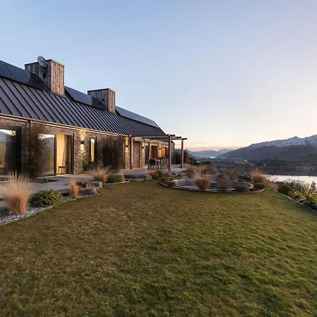 Sicilian Luxury Retreat Main House And Loft Villa